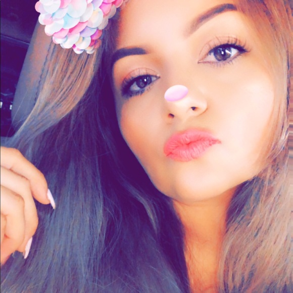 Meet your Posher, Sandra - Picture 1 of 1